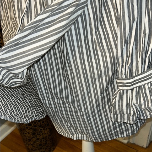Striped Women's Wrap Jacket - Picture 9 of 10